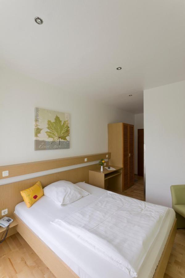 Aquarius Hotel 3*